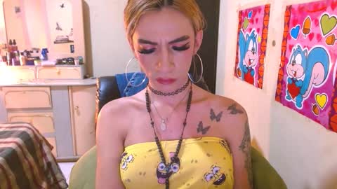 Snapshot of dayanna_01_ chatting on 02.04.26 dayanna_01_ online show from 02.04.26