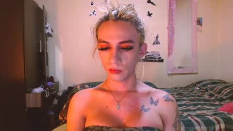 dayanna_01_ online show from 07.11.26