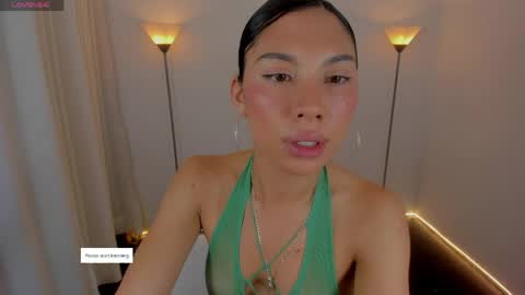 I am Dayanna  tecca online show from 04.15.26