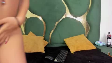 Snapshot of daylesandharry chatting on 11.26.25 daylesandharry online show from 11.26.25