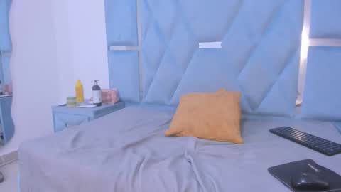 Snapshot of daylesandharry chatting on 11.27.25 daylesandharry online show from 11.27.25