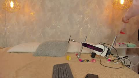 DAYRA ANGELS online show from 04.30.26