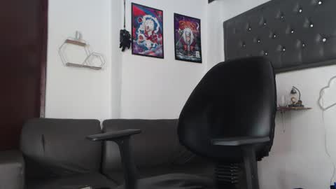 Snapshot of dazzayyy chatting on 02.23.25 dazzayy online show from 02.23.25