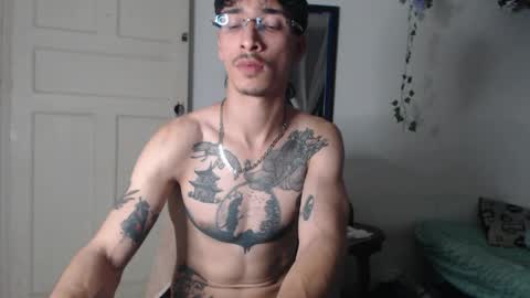 Snapshot of dazzayyy chatting on 05.15.26 dazzayy online show from 05.15.26