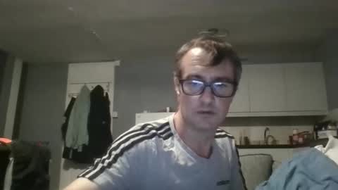 Snapshot of dazzill chatting on 10.18.25 Dazzill online show from 10.18.25