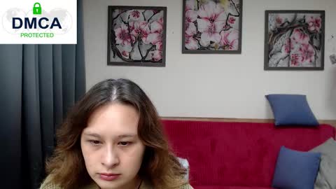 Snapshot of dazzling_diva222 chatting on 10.28.25 Elya online show from 10.28.25