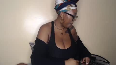 Duchess Coco - Coco Puffs online show from 01.26.25