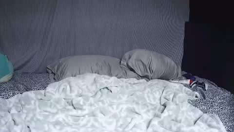 Snapshot of deadbeattwink chatting on 09.13.25 V online show from 09.13.25