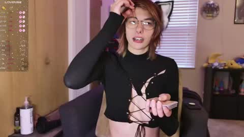 Snapshot of deadratsoup chatting on 10.15.25 Rat online show from 10.15.25