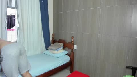 Snapshot of deanlek chatting on 12.19.24 Dean online show from 12.19.24