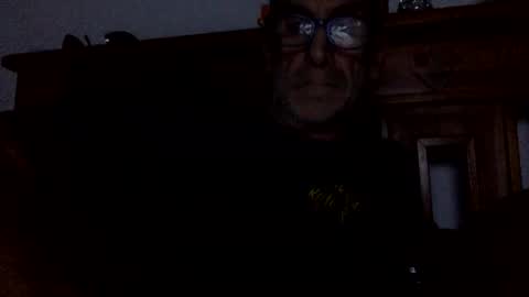 deanofflove2210 online show from 12.29.24