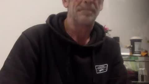 Snapshot of deanofflove221000 chatting on 09.28.25 deanofflove221000 online show from 09.28.25