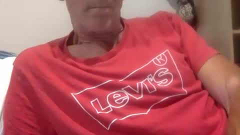 Snapshot of deanofflove221000 chatting on 11.11.25 deanofflove221000 online show from 11.11.25