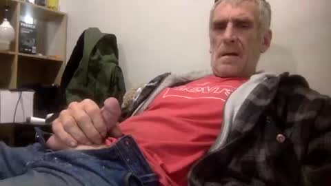 deanofflove221000 online show from 04.29.26
