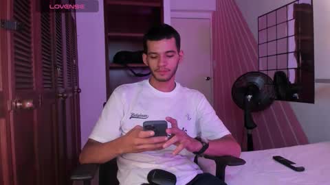 Snapshot of dear_lover1 chatting on 12.05.25 dear_lover1 online show from 12.05.25