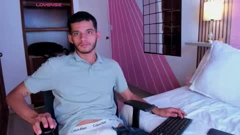 Snapshot of dear_lover1 chatting on 12.15.25 dear_lover1 online show from 12.15.25