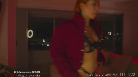 Snapshot of dearnina chatting on 02.11.25 NINA   30OFF online show from 02.11.25