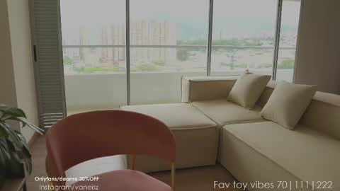 Snapshot of dearnina chatting on 02.11.25 NINA   30OFF online show from 02.11.25