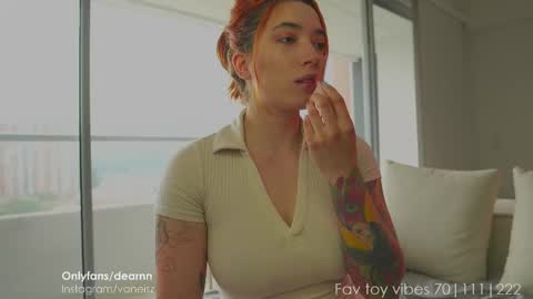 Snapshot of dearnina chatting on 02.21.25 NINA   30OFF online show from 02.21.25