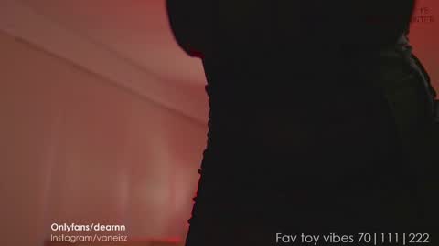 Snapshot of dearnina chatting on 02.28.25 NINA   30OFF online show from 02.28.25