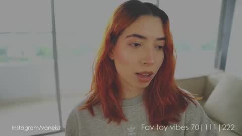 Snapshot of dearnina chatting on 10.06.25 NINA   30OFF online show from 10.06.25