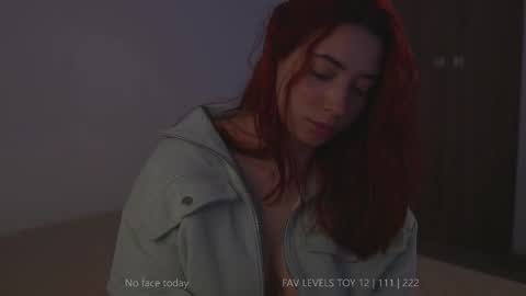 Snapshot of dearnina chatting on 11.28.25 NINA 30OFF online show from 11.28.25