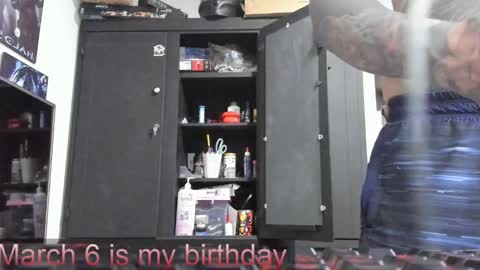    online show from 03.05.25