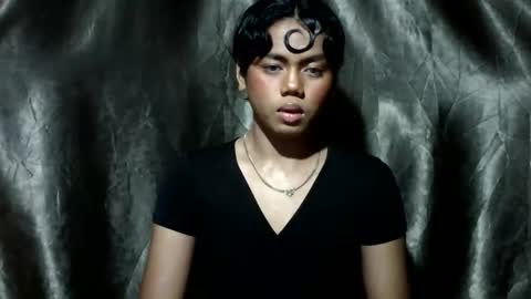 Snapshot of debbie_queen chatting on 12.17.25 debbie_queen online show from 12.17.25