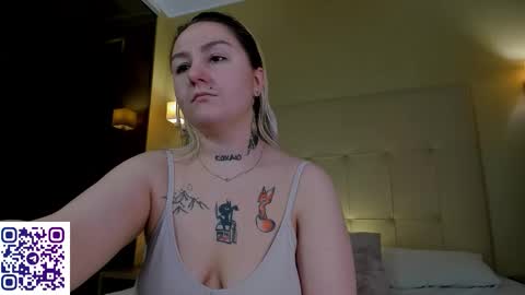 Debbie Mon Tue Fri Sun Sat GMT 3 1000am - 0400pm  online show from 11.21.25