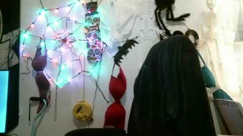 DEBBIE online show from 10.08.25