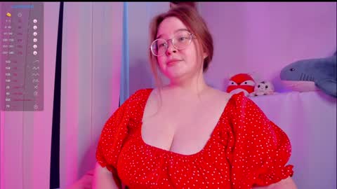 Snapshot of debbiewood chatting on 12.08.24 DeboraDebbieDee online show from 12.08.24