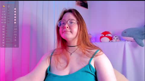 Snapshot of debbiewood chatting on 12.18.24 DeboraDebbieDee online show from 12.18.24