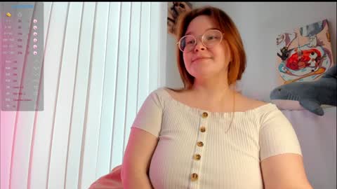 Snapshot of debbiewood chatting on 02.02.25 DeboraDebbieDee online show from 02.02.25