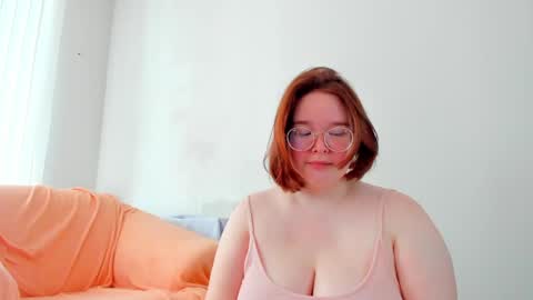 Snapshot of debbiewood chatting on 05.24.26 DeboraDebbieDee online show from 05.24.26