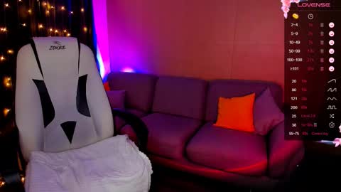 Snapshot of deborah_moore chatting on 09.10.25 Debora online show from 09.10.25