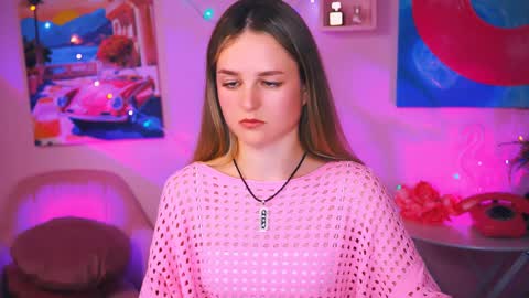 Snapshot of deboralarson chatting on 12.12.24 Debora online show from 12.12.24