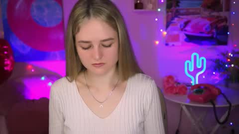 Snapshot of deboralarson chatting on 03.10.25 Debora online show from 03.10.25