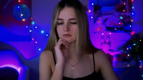 Snapshot of deboralarson chatting on 12.15.25 Debora online show from 12.15.25