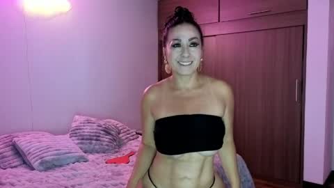 Snapshot of deboramom chatting on 04.01.26 DeboraMom online show from 04.01.26