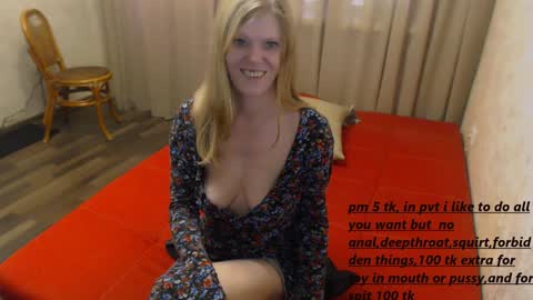 Snapshot of decentwhore chatting on 01.19.25 Amy online show from 01.19.25