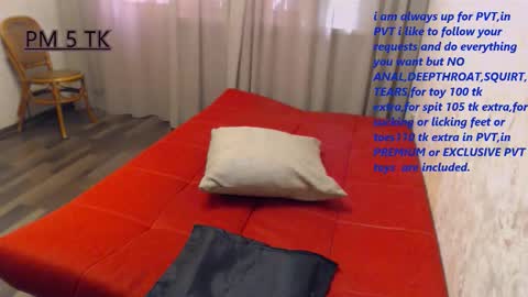 Snapshot of decentwhore chatting on 10.19.25 Amy online show from 10.19.25