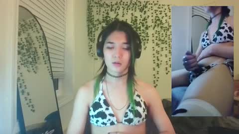 deciduousdoll online show from 09.18.25