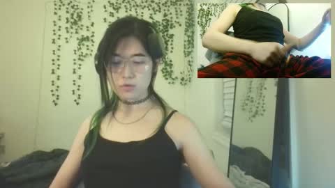 deciduousdoll online show from 01.10.26