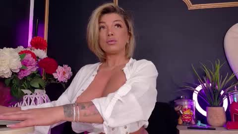 Deea online show from 10.17.25