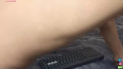 Snapshot of deen_salvatore chatting on 11.25.25 deen_salvatore online show from 11.25.25