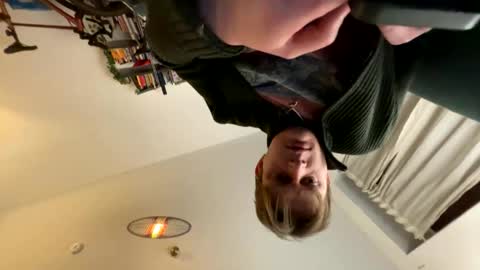 Snapshot of deep_long_vibes chatting on 04.02.26 deep_long_vibes online show from 04.02.26