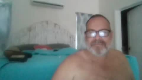 Snapshot of deepdiveme chatting on 01.27.25 deepdiveme online show from 01.27.25