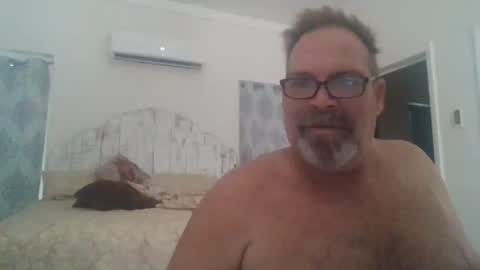 Snapshot of deepdiveme chatting on 10.05.25 deepdiveme online show from 10.05.25