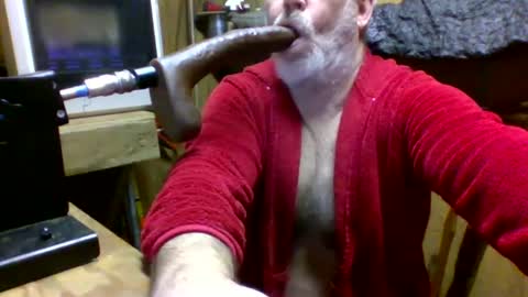 Snapshot of deepthroat227 chatting on 01.24.25 Deepthroat My Big Dildos online show from 01.24.25