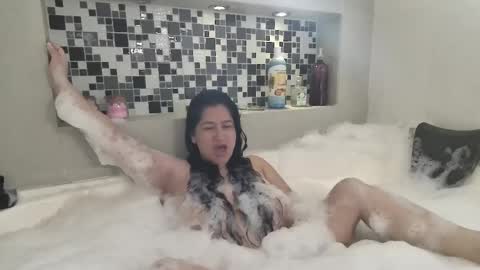 Snapshot of deesseluxure_ chatting on 02.09.25 Andre online show from 02.09.25